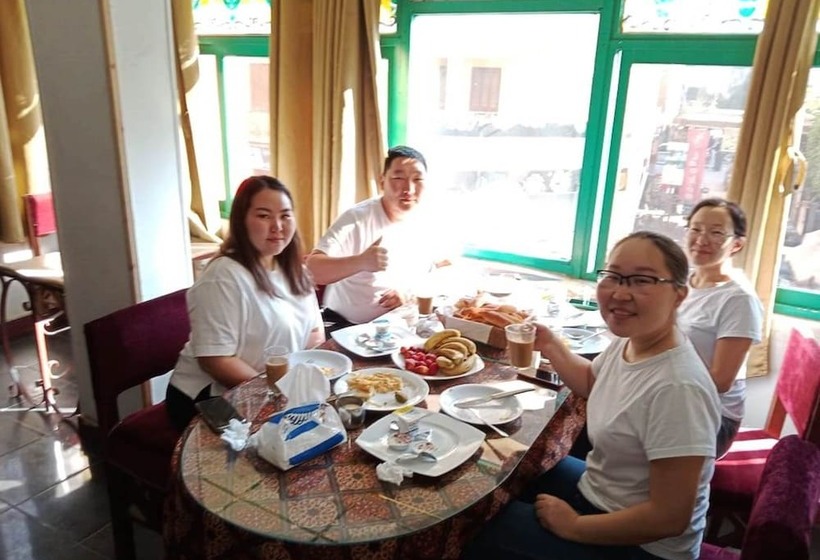 هاستل Venus Hotel Luxor 日本人 大歓迎