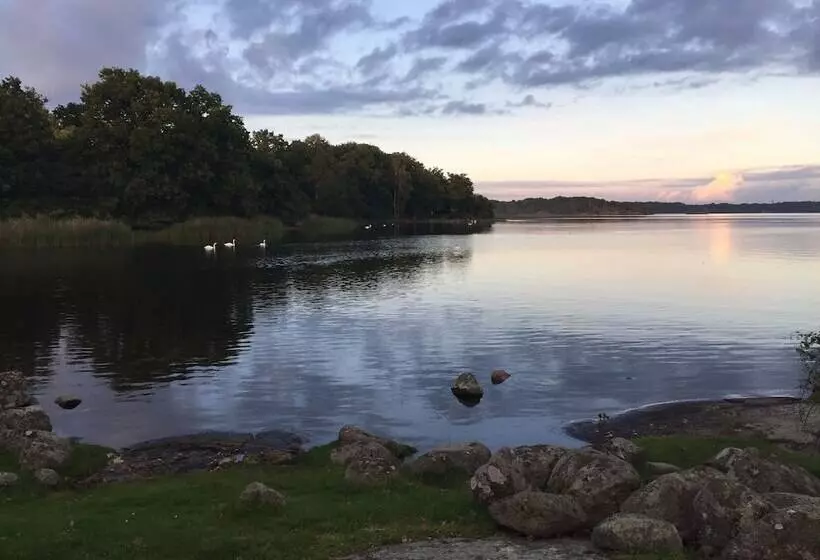 تختخواب و صبحانه Amiralsgården Werstorp