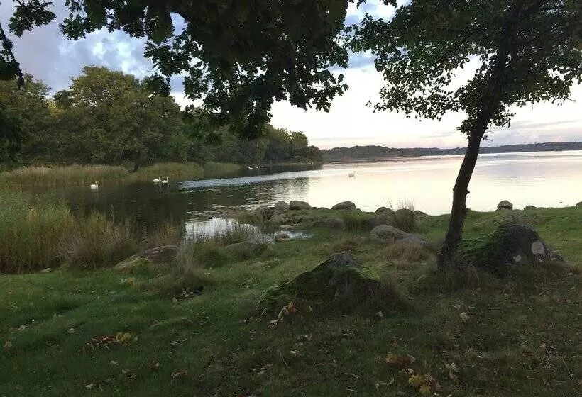 تختخواب و صبحانه Amiralsgården Werstorp