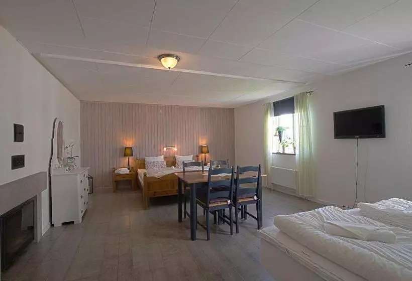 تختخواب و صبحانه Prostgården