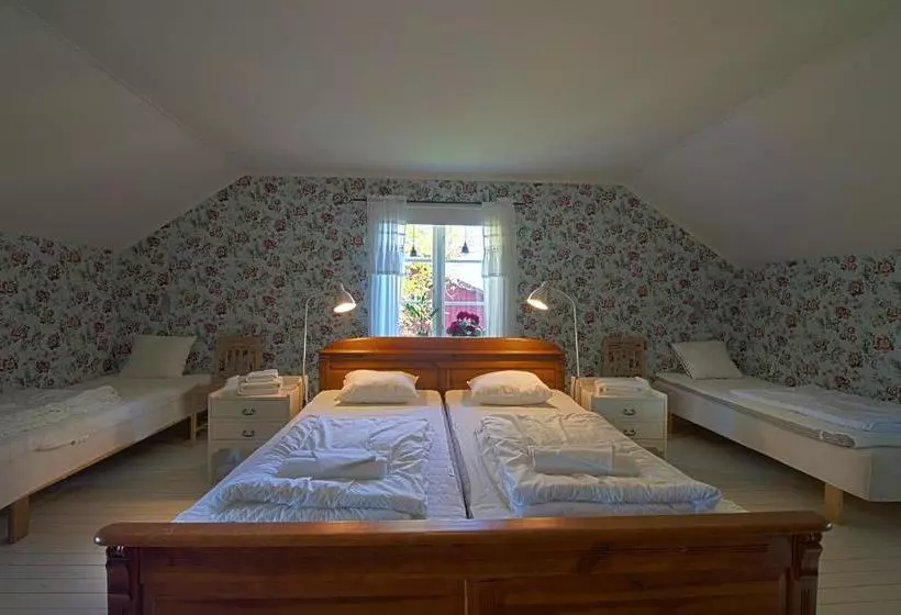 تختخواب و صبحانه Prostgården