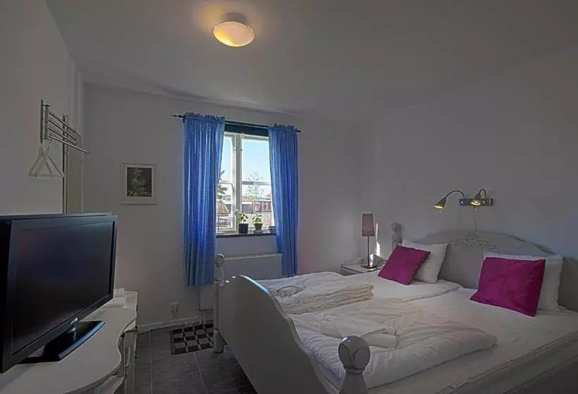 تختخواب و صبحانه Prostgården