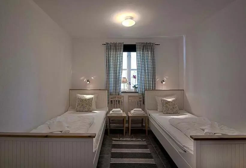 تختخواب و صبحانه Prostgården