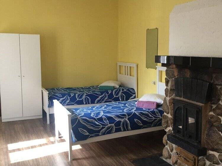 تختخواب و صبحانه Sleep In Bnb