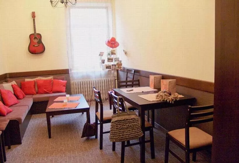 Hostel Lux