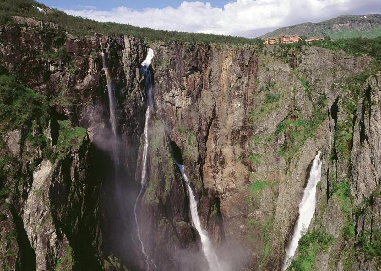 בית מלון כפרי Fossli