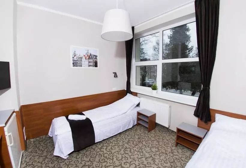 هتل Inza Guest House