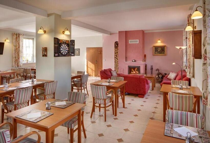 בית מלון כפרי Kolonie