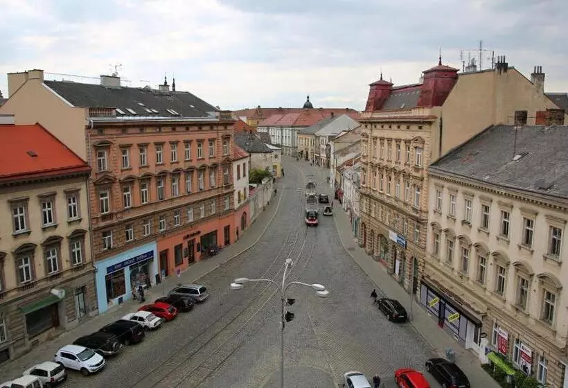 هتل Palác