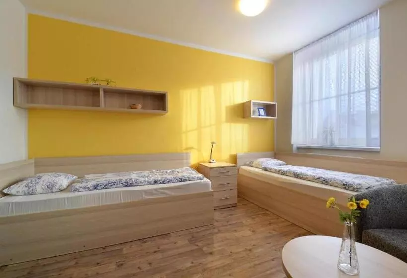 هتل Palác