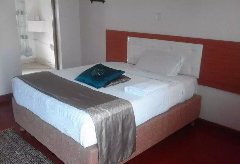 هتل Sleepway Cottages