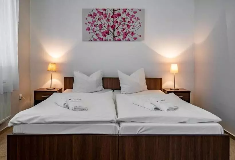 Relax Hotel Stork