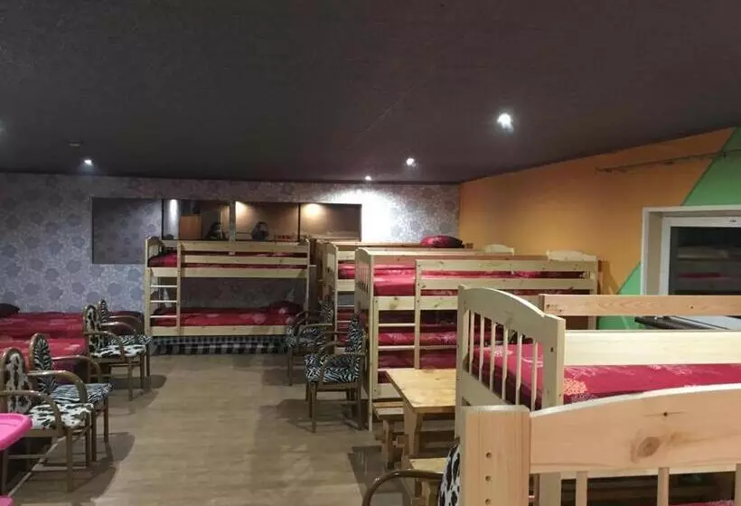 Tolli Hostel & Holiday House
