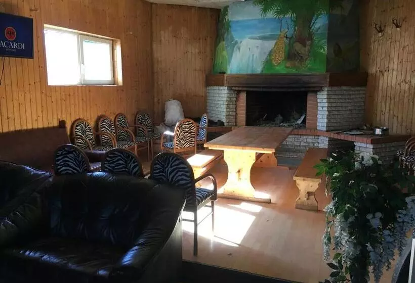 Tolli Hostel & Holiday House