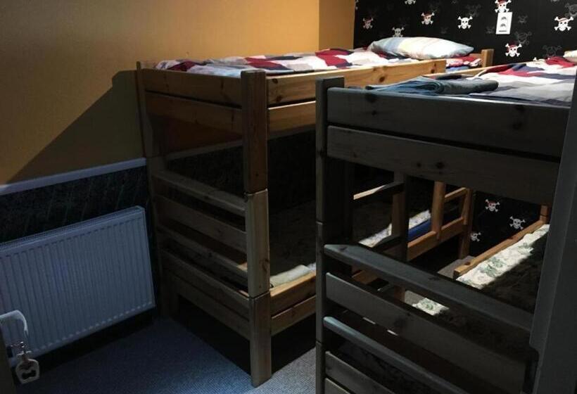 Tolli Hostel & Holiday House