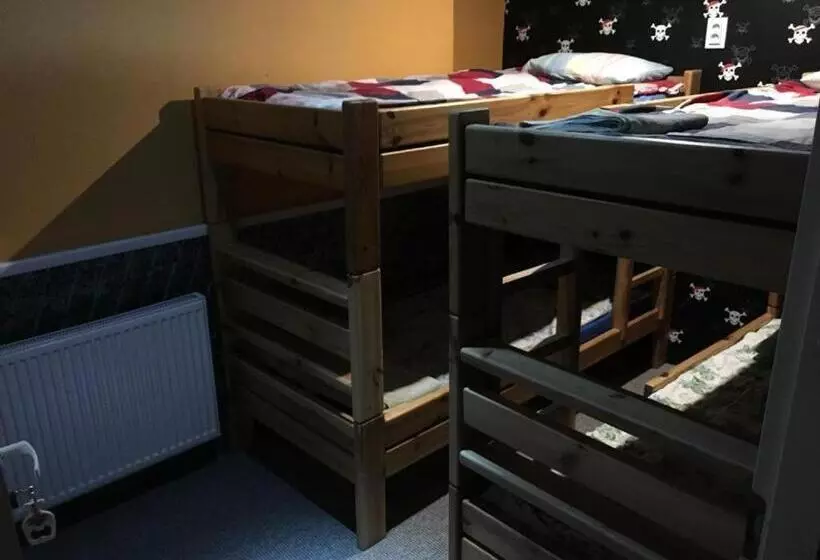 Tolli Hostel & Holiday House