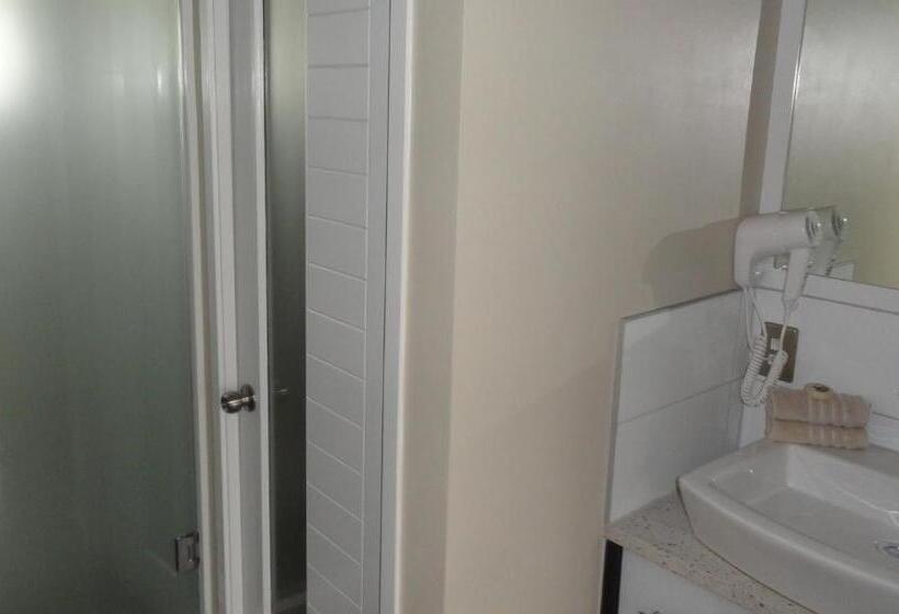 Aarburg Airport Motel