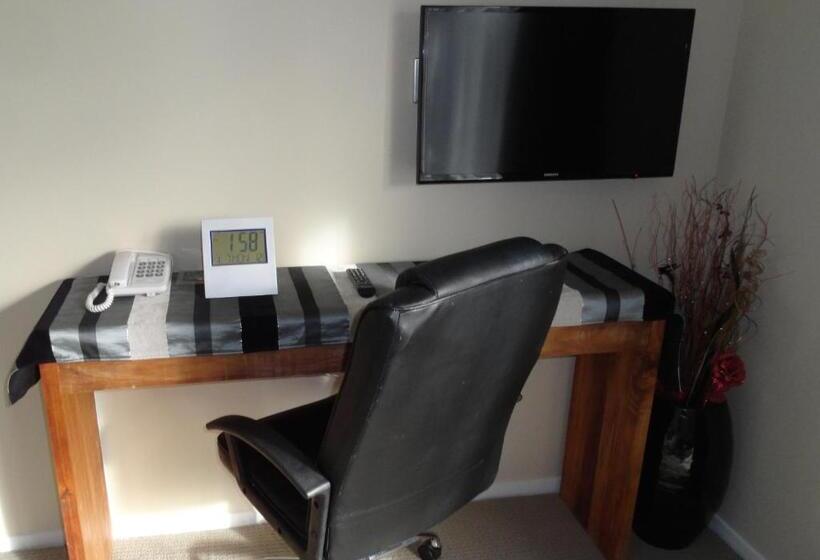 Aarburg Airport Motel