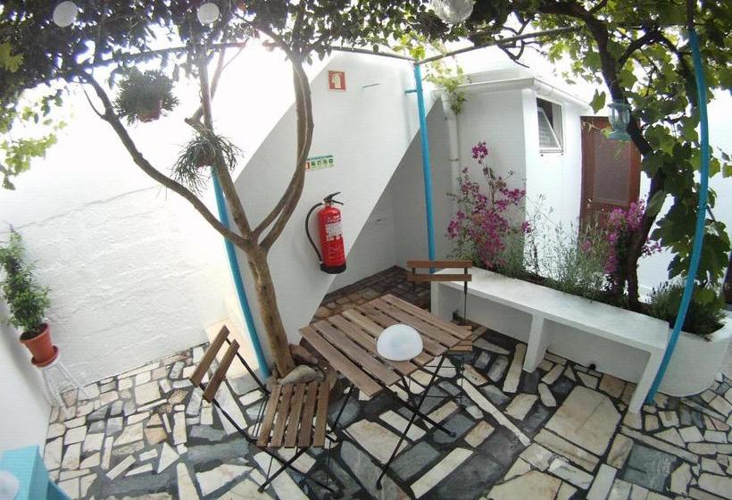 Ahoy Porto Covo Hostel