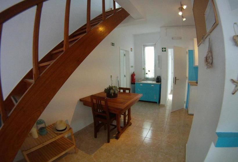 Ahoy Porto Covo Hostel