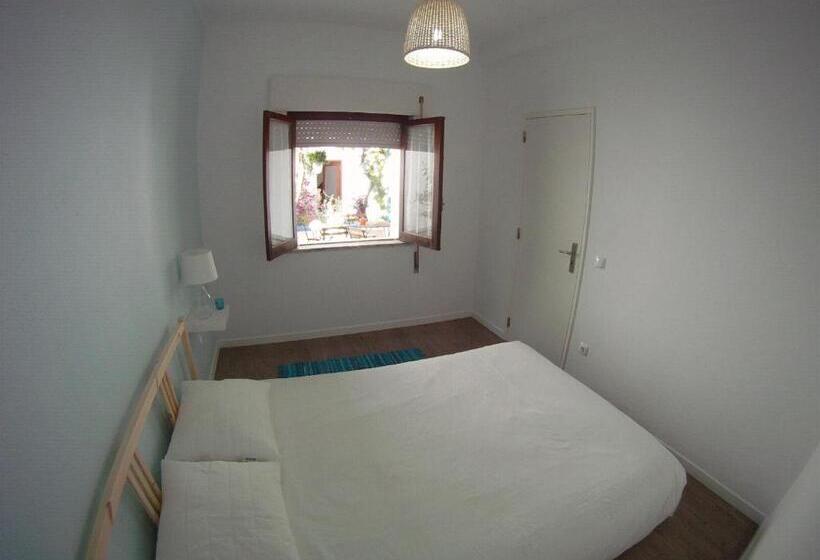 Ahoy Porto Covo Hostel