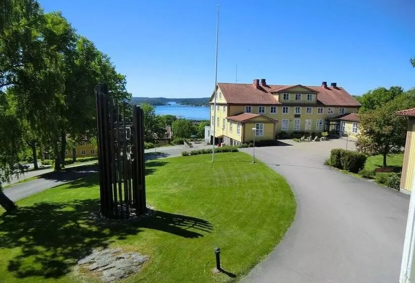 ユースホステル Ljungskile Folkhögskola Kurs & Konferens L