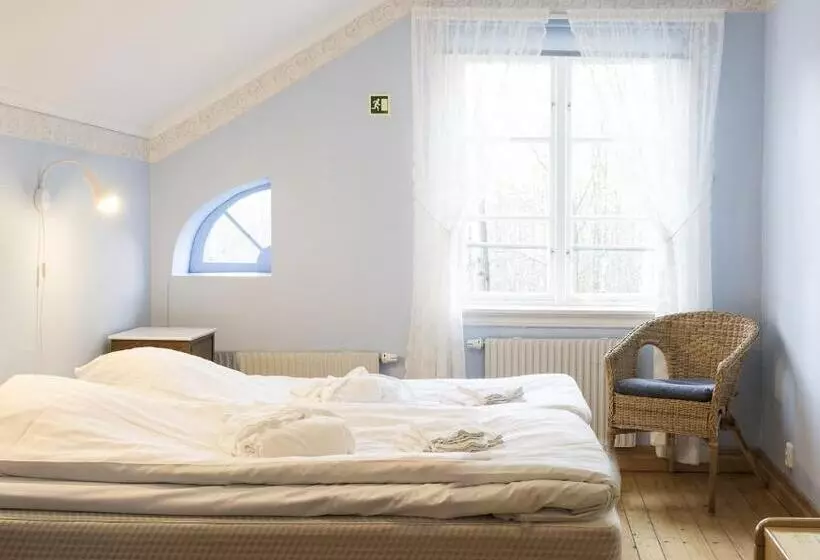 Retkeilymaja Nordiska Folkhogskolan Bed And Breakfast