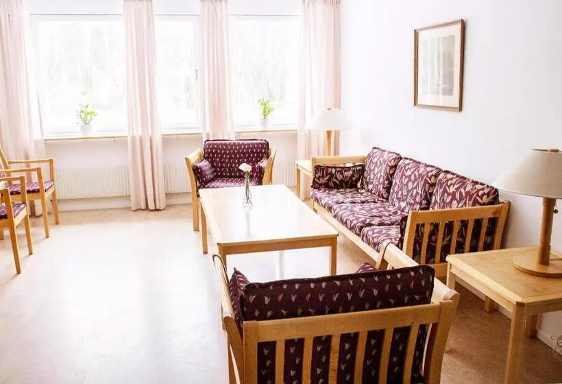 Retkeilymaja Nordiska Folkhogskolan Bed And Breakfast