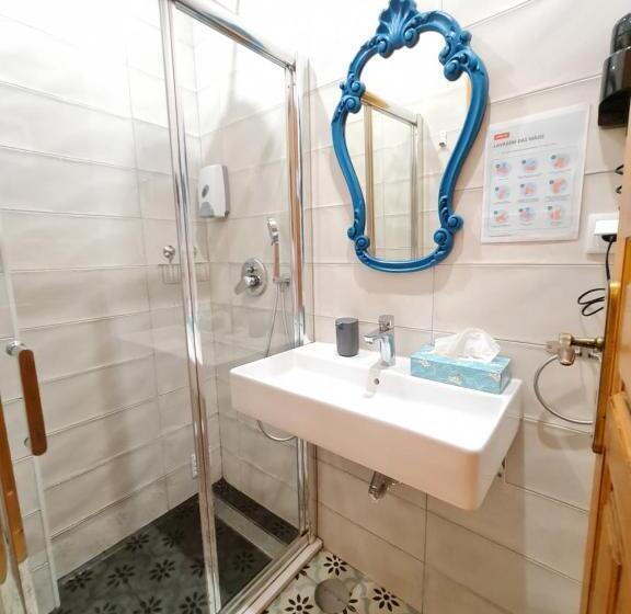 هاستل Sunlight House