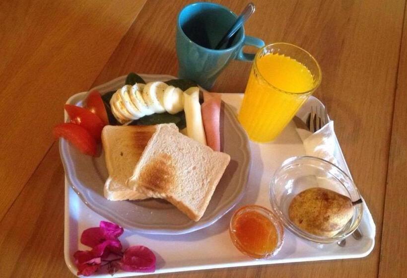 هاستل Sunlight House