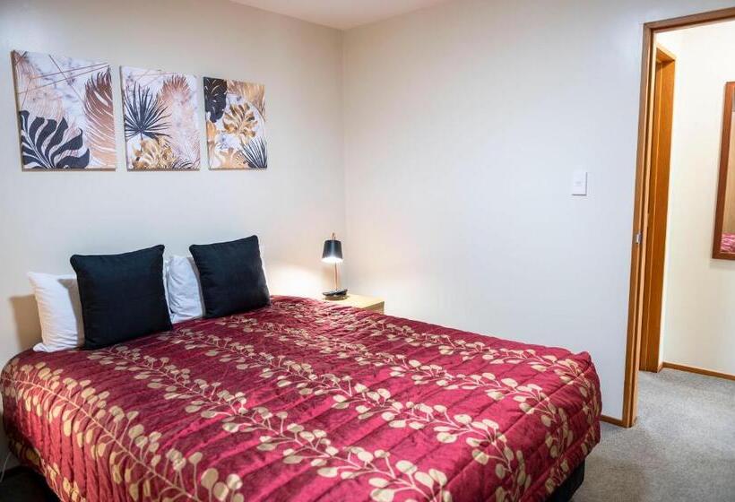 Asure Aspiring Court Motel