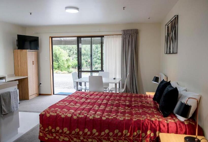 Asure Aspiring Court Motel