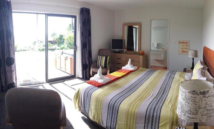 ベッドアンドブレックファースト Baywaterviews