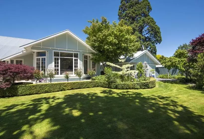 Botanica Bed And Breakfast