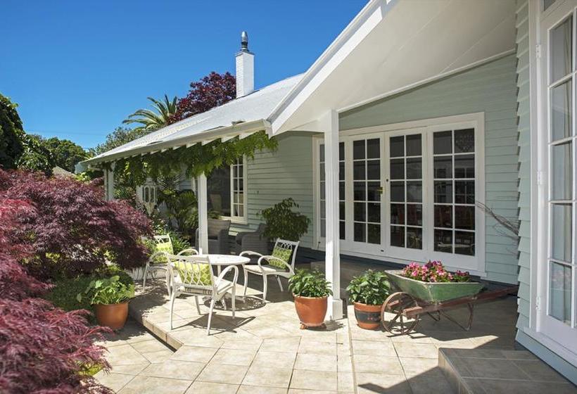 Botanica Bed And Breakfast