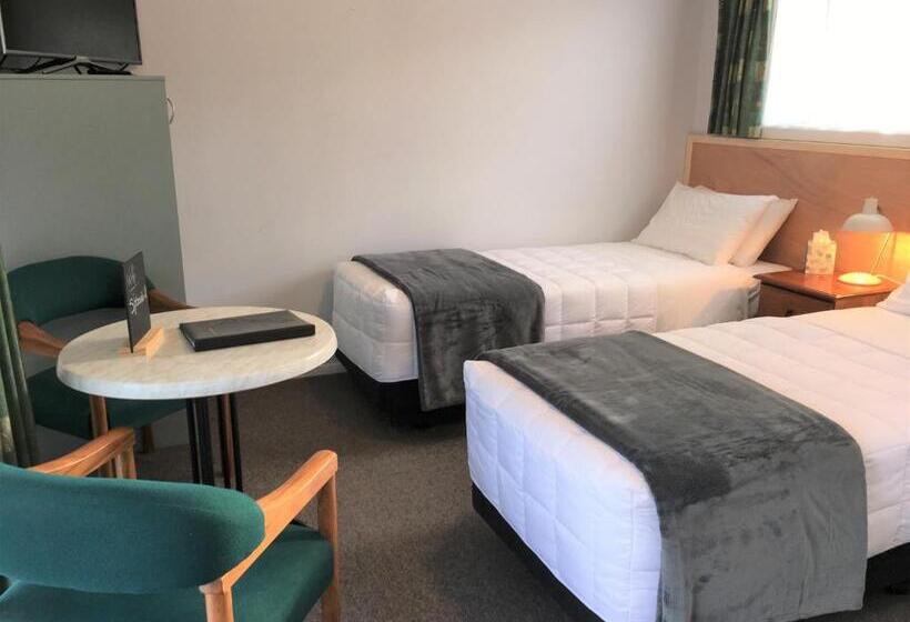 Collingwood Park Motel