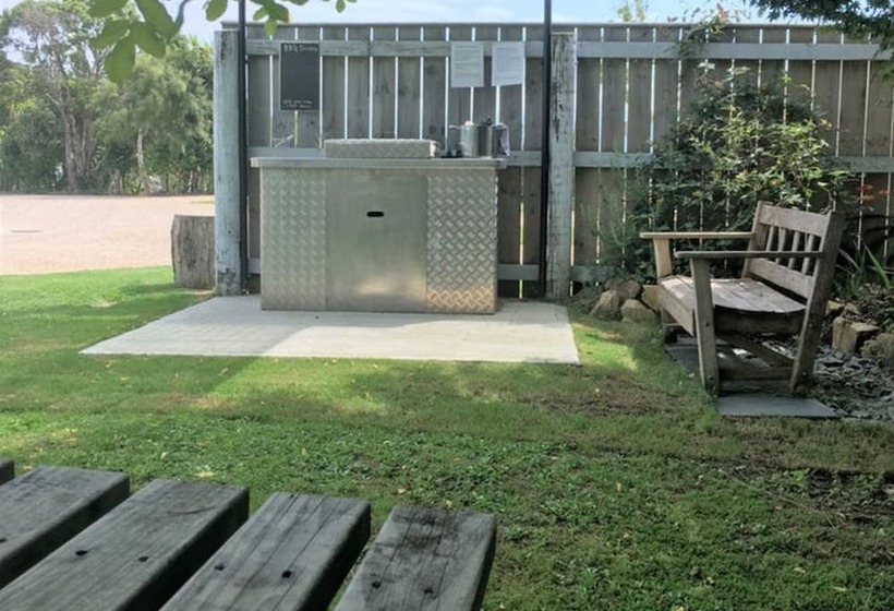 Collingwood Park Motel