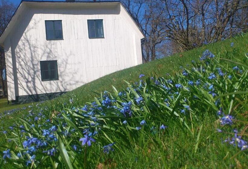 هتل Hellefors Herrgård