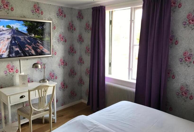 هتل Hellefors Herrgård