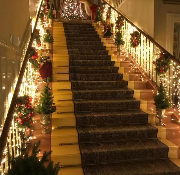 هتل Hellefors Herrgård