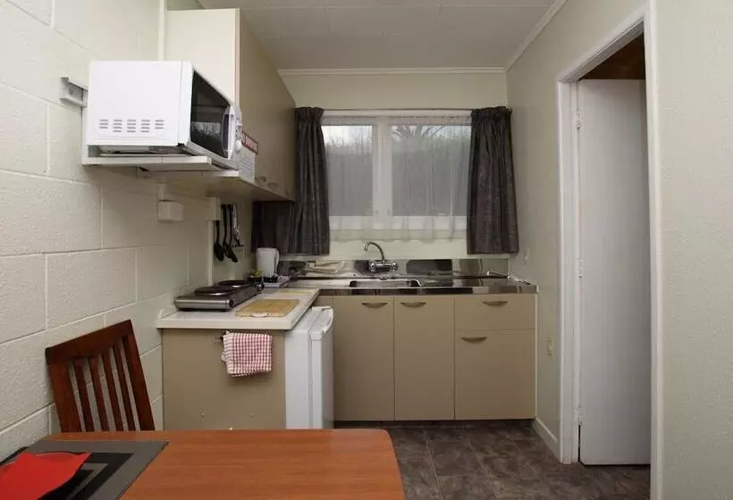 Kauri Lodge Motel