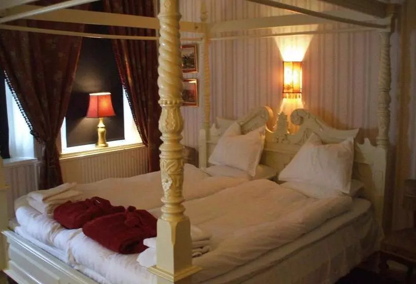 Nygårds Herrgård Bed & Breakfast