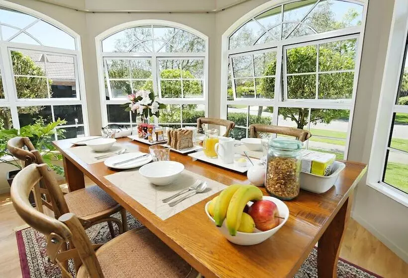 Olive House Bed And Breakfast