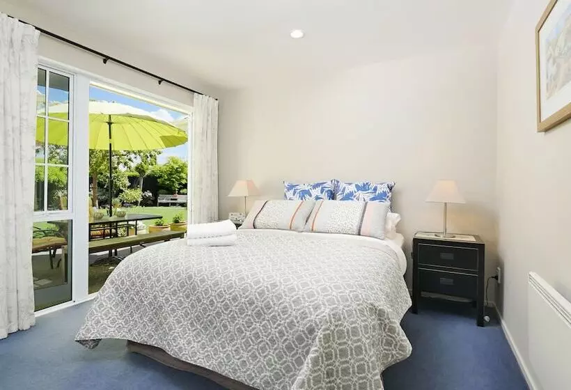 Olive House Bed And Breakfast