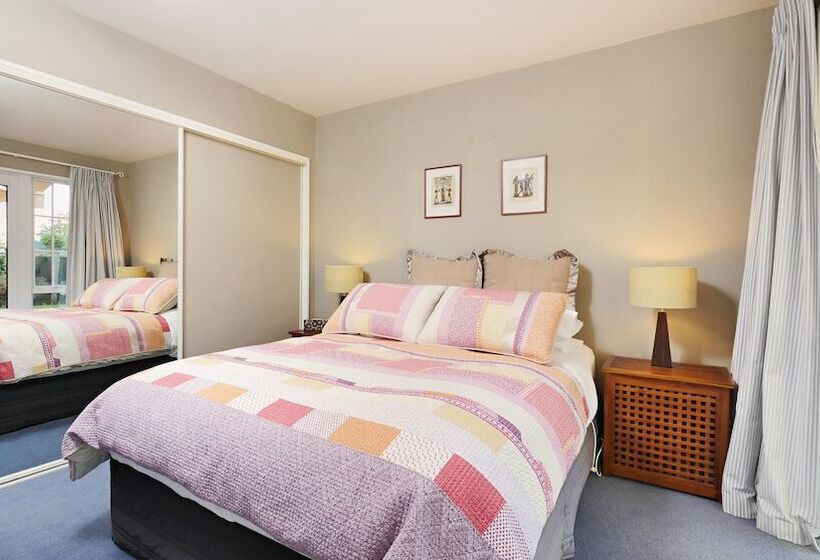 Olive House Bed And Breakfast