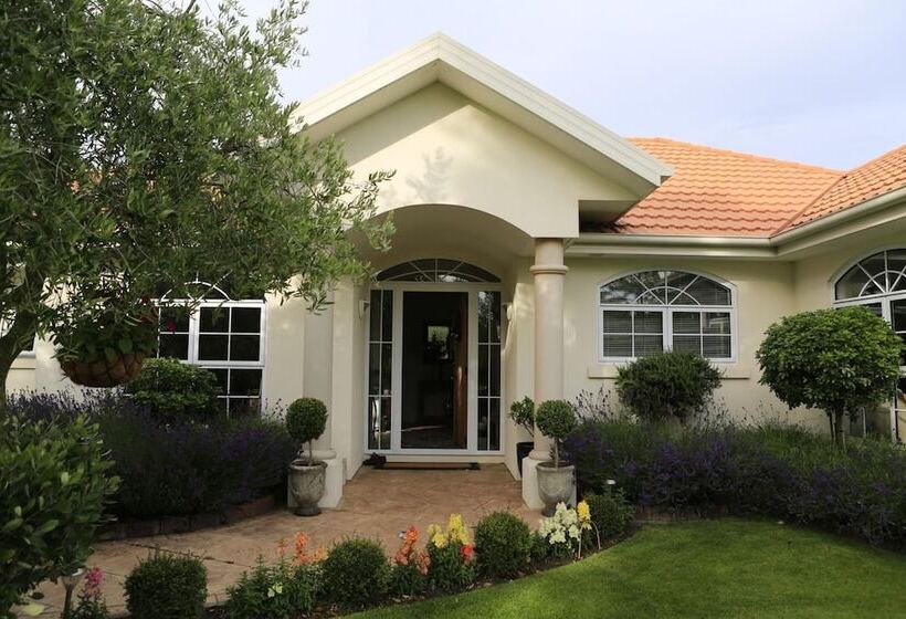 Olive House Bed And Breakfast