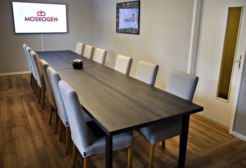 منتجع L Moskogen