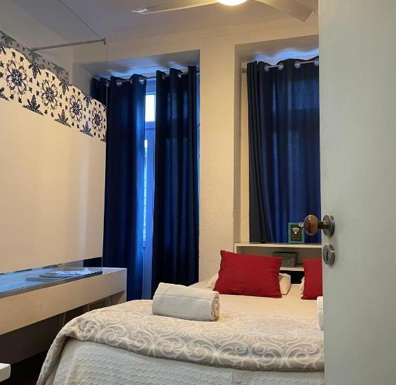 تختخواب و صبحانه Linha 22