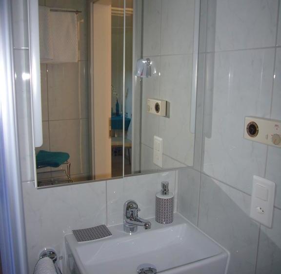 住宿加早餐  Reni S Oase Am Bodensee