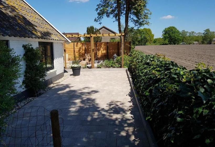 Bed & Breakfast De Lindehoek